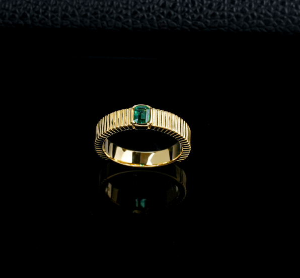 S925 Sterling Silver Lab Grown Emerald Fluted Band Ring