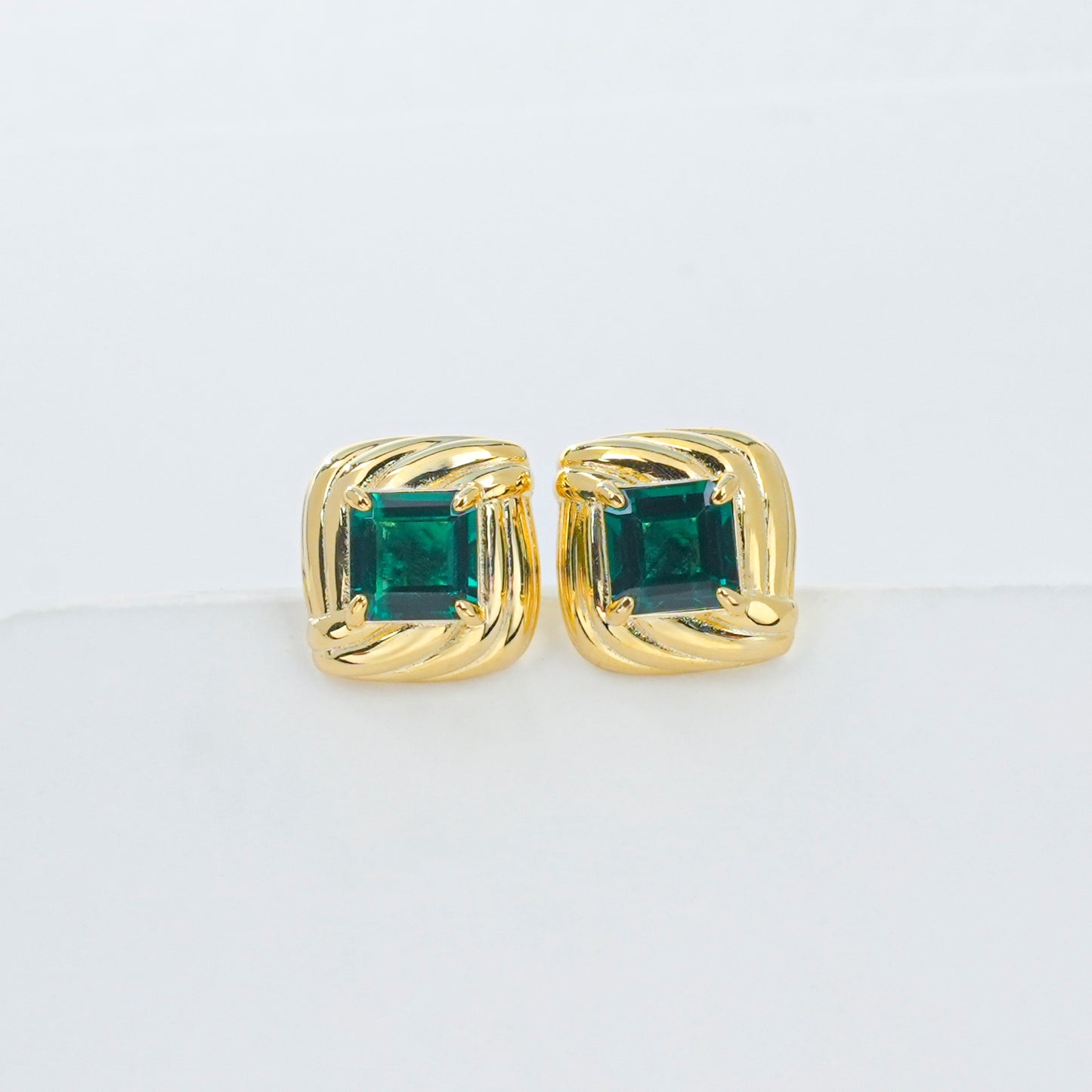 925 Sterling Silver Gold-Plated Square Twist Earrings | 5mm Princess Cut Lab-Grown Emerald Stud Earrings
