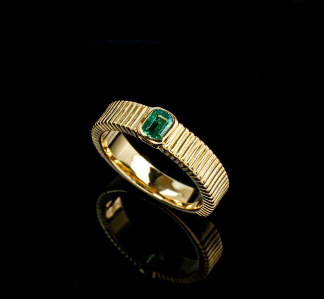 S925 Sterling Silver Lab Grown Emerald Fluted Band Ring