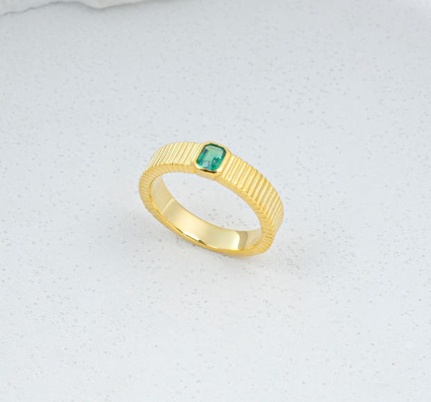 S925 Sterling Silver Lab Grown Emerald Fluted Band Ring